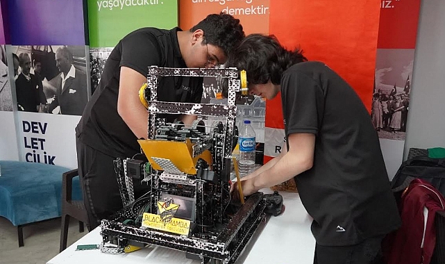 Atakum Belediyesi’nden “VEX IQ Robot Yarışması”