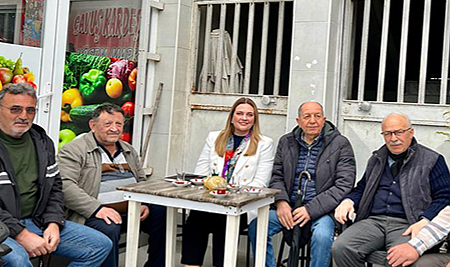 Tüfekci'ye Eski Vekillerden Destek