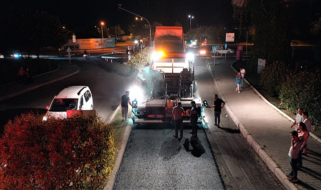 Büyükşehir’den gece-gündüz asfalt mesaisi