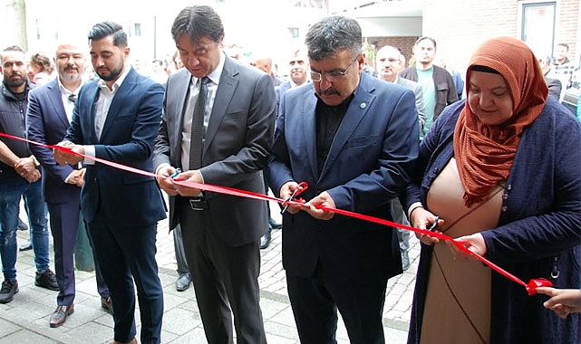 Vlaardingen Türk Dayanışma Derneği binasının açılışı yapıldı
