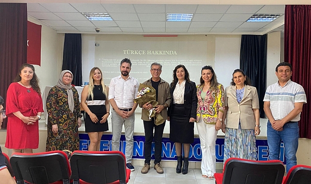 Dilimizin Zenginlikleri konferansında konuşan Prof.Bozkaplan “TÜRKÇE BİLİM DİLİDİR”