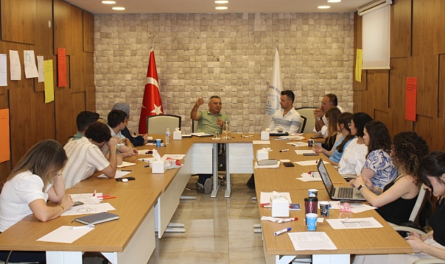 Deniz Hukuku Ulusal Araştırma Merkezi genç araştırmacılara proje eğitimi düzenledi.