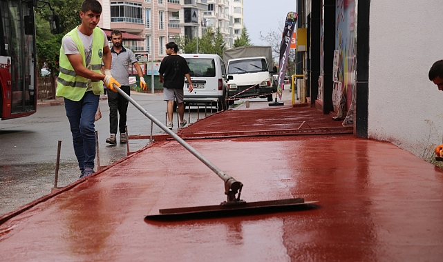 İlkadım’da kaldırımlar daha konforlu hale geliyor