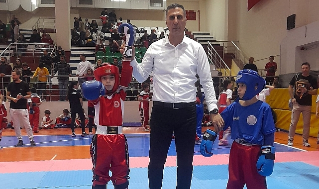 29 Ekim Cumhuriyet Bayramı Kıck Boks'cular Rüzgarı Estirdi