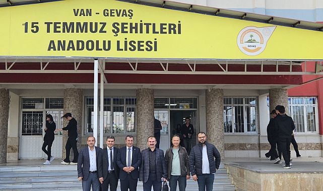 "HAYALİ OLAN GENÇ YORULMAYI SEVER"