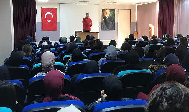 MİLLİ ANTRENÖR- ULUSLAR ARASI HAKEM AHMET BEREKET'İN BAĞIMLILIKLA MÜCADELEDE SPORUN ÖNEMİ SEMİNERLERİ DEVAM EDİYOR