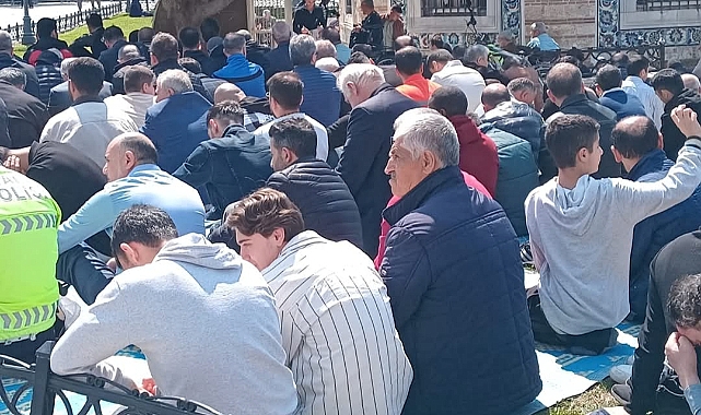 AKSAÇLILAR, ÜLKE GENELİNDE BAŞBUĞ ALPARSLAN TÜRKEŞ VE ŞEHİT MUHSİN YAZICIOĞLU’NU YÂD ETTİ…