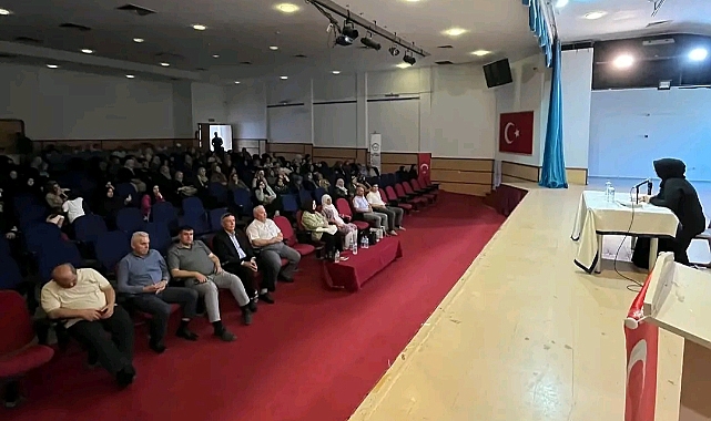 Aliağa’da “Aileyi Bir Arada Tutan Değerler” Konulu Konferans Düzenlendi