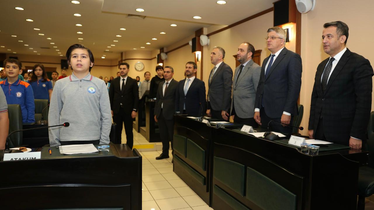 Başkan Doğan, Dünya Çocuk Hakları Günü’nde 17 İlçeden Çocuklarla Buluştu