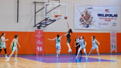 İZMİR’DE SPOR ŞÖLENİ DEVAM EDİYOR