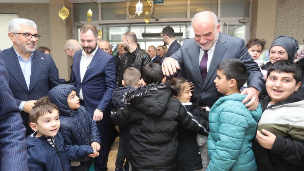 Canik'te Bayram Coşkusu: Vatandaşlar Doldu Taştı