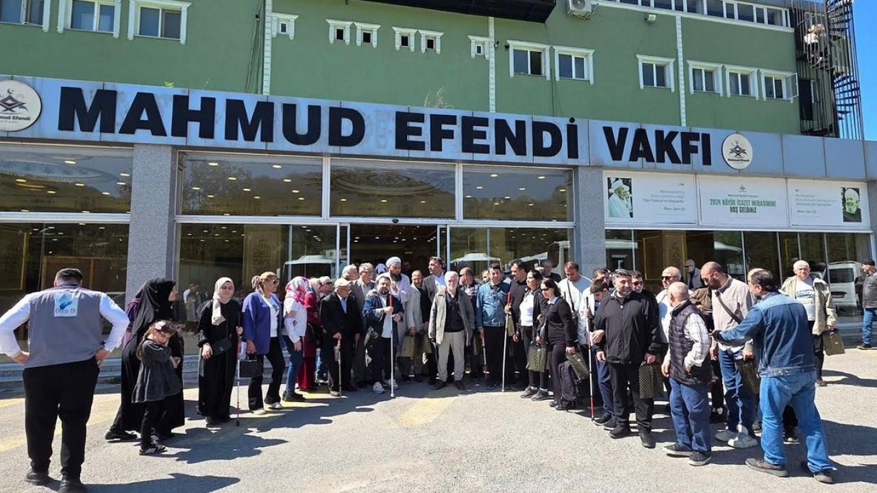 400 GÖRME ENGELLİ VATANDAŞIMIZI SEVİNDİRDİLER