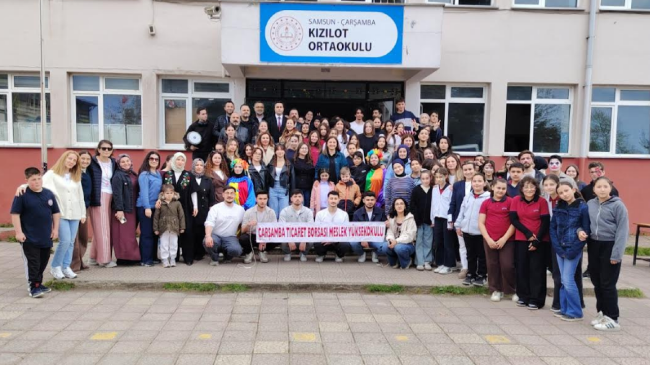 Çarşamba Ticaret Borsası MYO’nun Bir Kitap Bir Gülümseme kampanyası kalplere dokundu