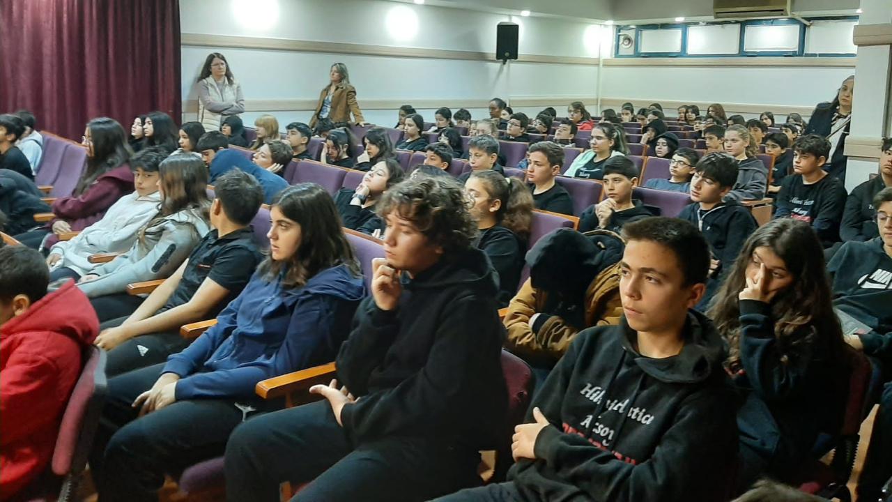 TÜBİTAK Bilim Söyleşileri Kapsamında Hilmi Hatice Aksoy Ortaokulu’nda Akademik Buluşma