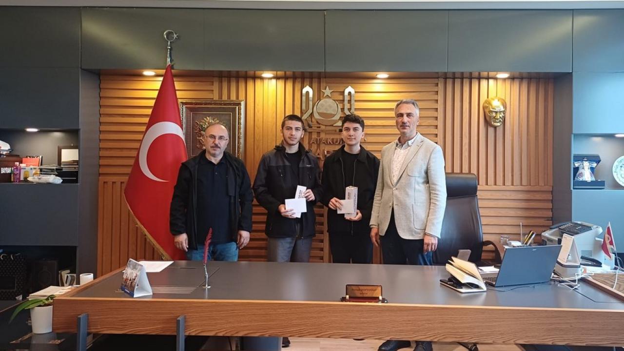 Atakum Anadolu İmam Hatip Lisesi Öğrencilerinden Türkiye Entelektüel Oyunları’nda Samsun Birinciliği