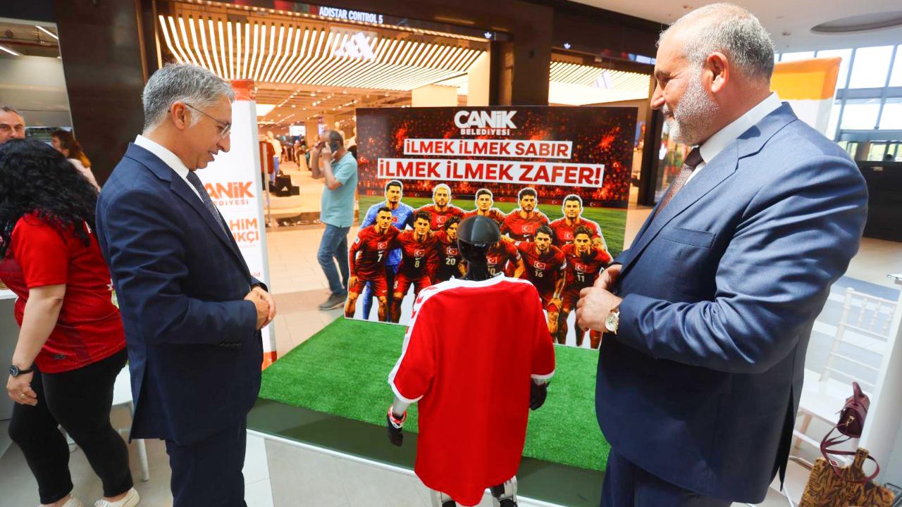 Canikli Kadınlardan Milli Takıma Destek