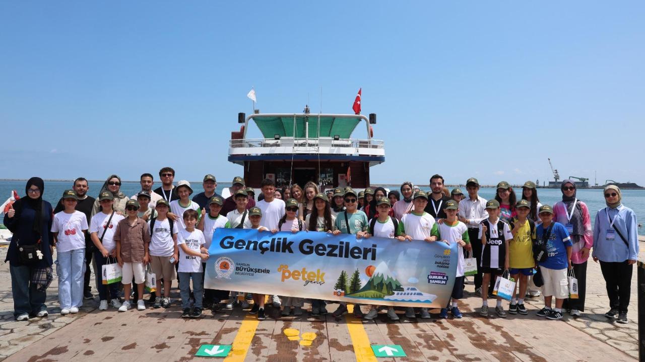 Büyükşehir’in Petek Genç Gezi Ve Kamp Programları